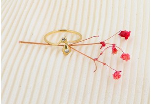 Anel com 2 DIAMANTES em OURO de 18kl