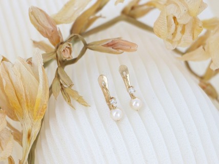 Brincos em OURO 19,2k