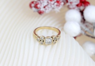 Anel em OURO 19,2K - 7 DIAMANTES