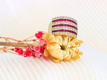 Anel em OURO 18K - 33 ESPINELAS e 48 DIAMANTES