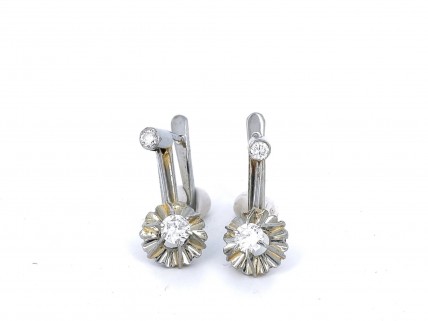 Brincos ANTIGOS em Ouro Branco de 19,2K e 4 DIAMANTES