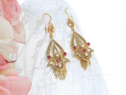 Par de brincos em OURO 19,2K - 6 ESPINELAS e 6 PÉROLAS