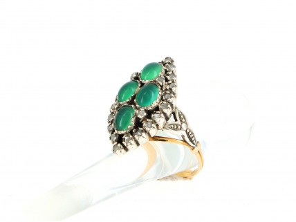 Anel ANTIGO em OURO 19.2K- 24 Diamantes e 4 Esmeraldas