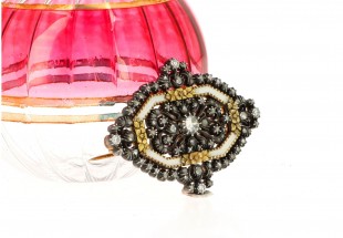 Alfinete ANTIGO em OURO 19.2K - 87 Diamantes