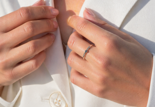 Anel em OURO Branco 19.2K - 1 Espinélio