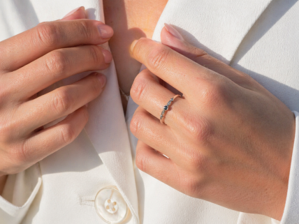 Anel em OURO Branco 19.2K - 1 Espinélio