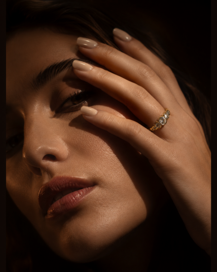 Anel em OURO 14k - 7 DIAMANTES