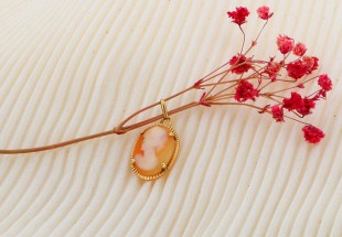 Pendente Camafeu Antigo em OURO 19,2K