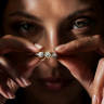 Anel em OURO Branco 19,2K - 3 Diamantes