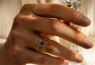 Anel em OURO 19,2K -16 PÉROLAS NATURAIS, 4 DIAMANTES e 9 SAFIRAS